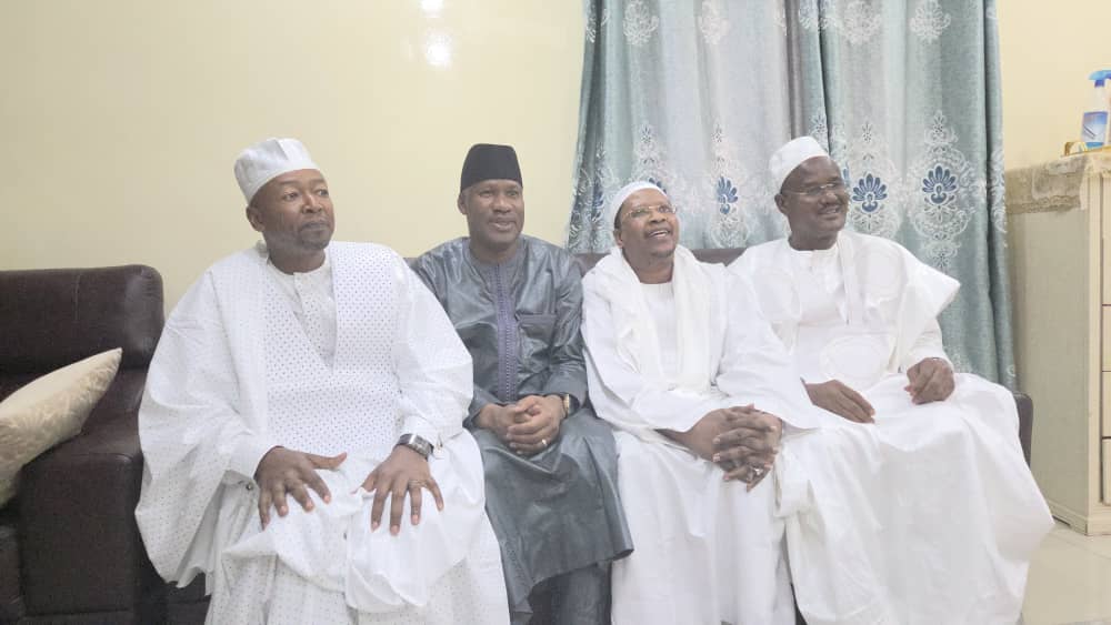 Visite des ministres chez Thierno Cheikh Tall